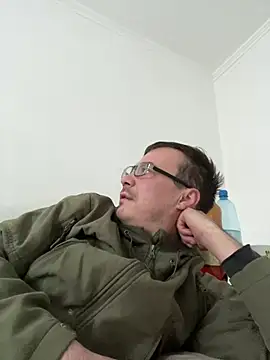 viktor1992-1-1 online show from February 19, 6:09 am