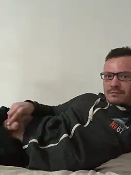 viktor1992-1-1 online show from March 11, 4:02 pm