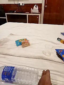 Snapshot of golugulu2024 chatting on November 8, 4:18 pm golugulu2024 online show from November 8, 4:18 pm