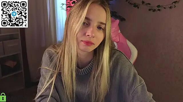 L1na Reeds online show from April 7, 1:17 am