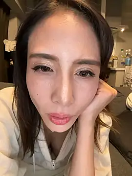 Snapshot of rena_rena_rena chatting on October 2, 3:19 pm rena rena rena online show from October 2, 3:19 pm