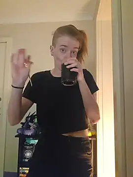 lonely Cosplay chick online show from December 21, 3:08 pm