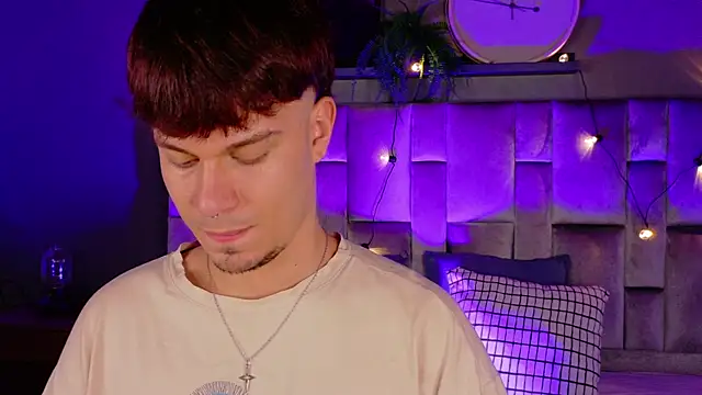 LiamThunder05  online show from October 30, 3:30 am