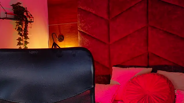 LiamThunder05  online show from November 26, 3:07 am