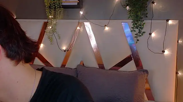 LiamThunder05  online show from December 16, 7:52 pm