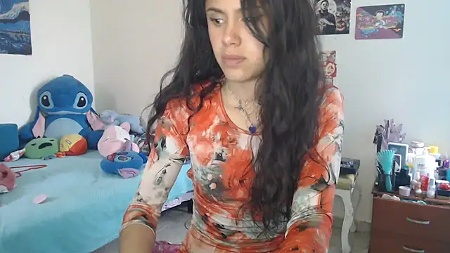 caramel doll   online show from February 26, 9:36 pm