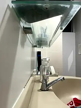 Snapshot of kisserzz chatting on November 7, 4:51 pm kisserzz online show from November 7, 4:51 pm