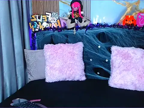 Snapshot of sthephylittle chatting on October 13, 6:52 pm sthephylittle online show from October 13, 6:52 pm