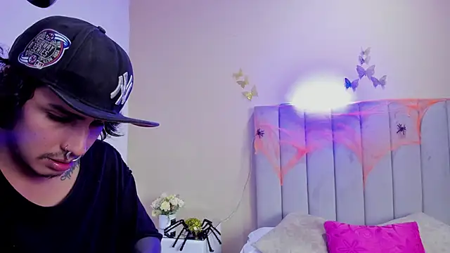 Snapshot of Kaoz_23_ chatting on October 4, 3:37 am Kaoz 23  online show from October 4, 3:37 am