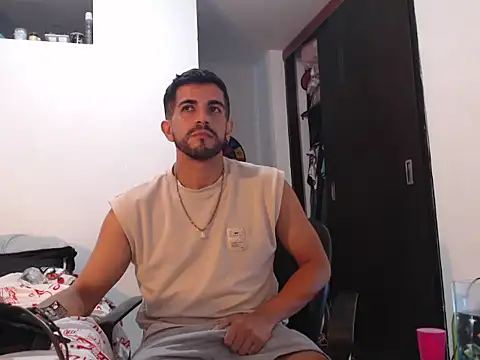 Snapshot of Jcolbi chatting on April 8, 2:55 am Jcolbi online show from April 8, 2:55 am