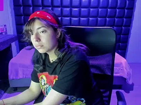 Violetta Swett  online show from December 15, 11:25 am