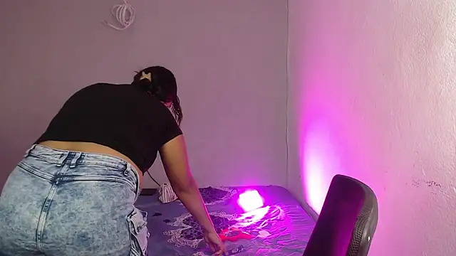 sirinay collegiate91 online show from November 1, 12:29 pm