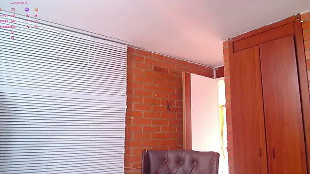 Snapshot of Salome-sw chatting on March 8, 8:03 pm Salome-sw online show from March 8, 8:03 pm