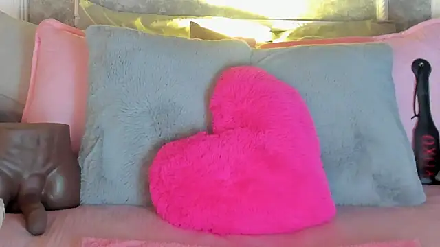  victoriaa  lois online show from October 22, 8:30 pm