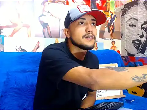 Snapshot of dazo_vnzl12 chatting on October 15, 12:55 am dazo vnzl12 online show from October 15, 12:55 am