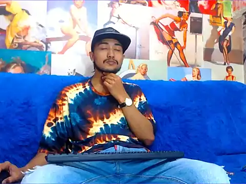 Snapshot of dazo_vnzl12 chatting on October 18, 12:35 am dazo vnzl12 online show from October 18, 12:35 am