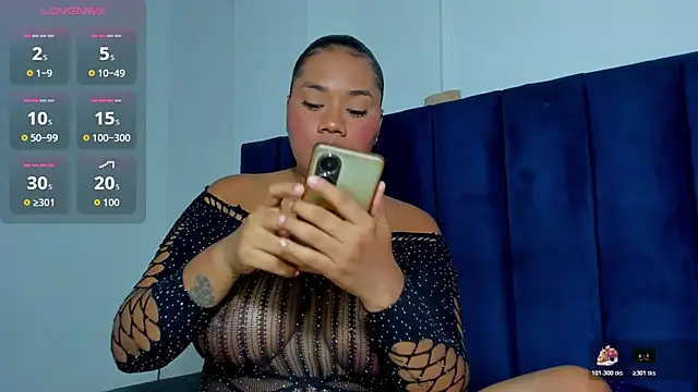 Ahilyn online show from November 8, 7:34 pm