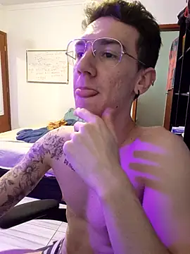 SweetGoodBoy22 online show from October 5, 7:45 pm