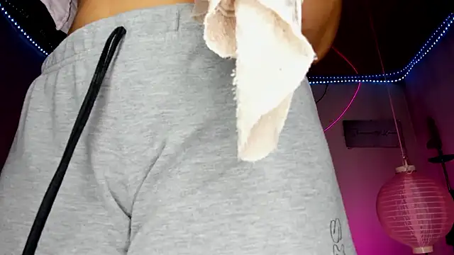 Snapshot of shannon_kinne_ chatting on January 16, 6:56 pm shannon kinne online show from January 16, 6:56 pm