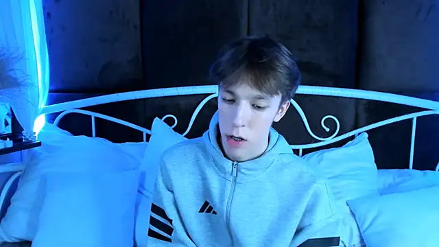 MarkBranston online show from November 17, 10:54 am