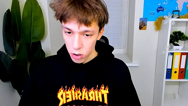 MarkBranston online show from December 15, 10:41 am