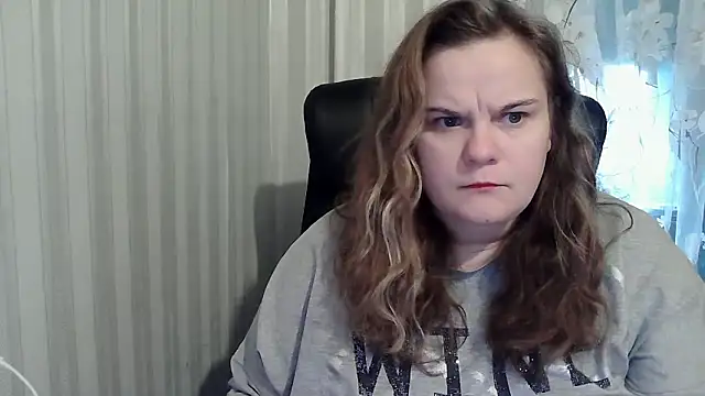 Snapshot of HarmonyKarera chatting on October 23, 7:51 am HarmonyKarera online show from October 23, 7:51 am