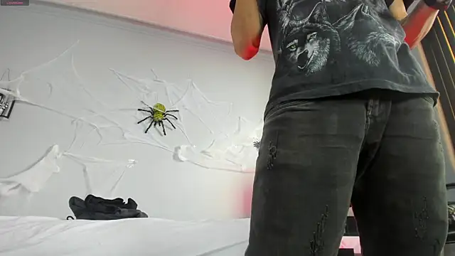 Snapshot of 2_fire chatting on October 28, 8:00 pm 2 fire online show from October 28, 8:00 pm