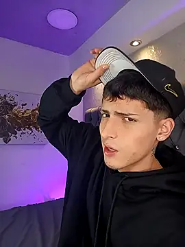 MateoMitchell online show from November 15, 4:43 am