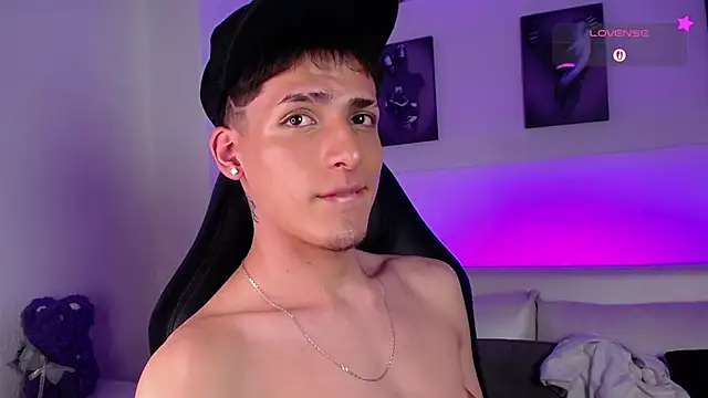 MateoMitchell online show from February 10, 5:11 am