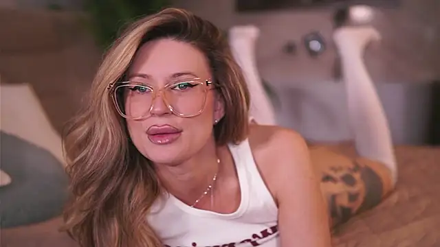 AvaMaddisson online show from March 11, 4:29 am