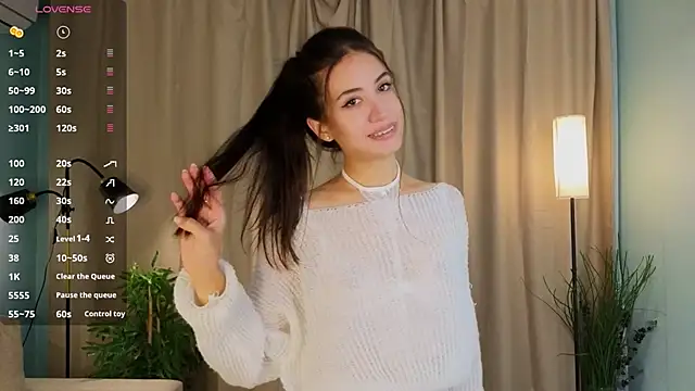 Playful Lia online show from October 5, 2:15 pm