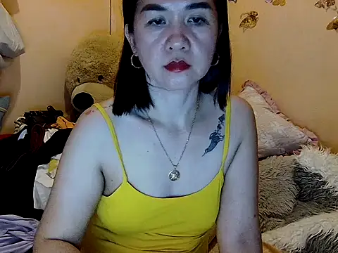 KissHott online show from February 8, 1:36 pm