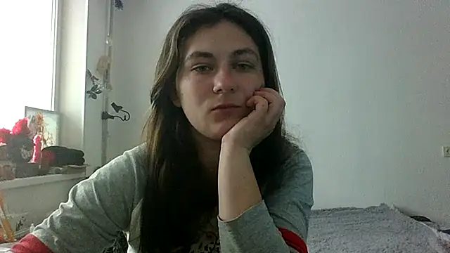 Snapshot of Twolatte1520 chatting on June 4, 8:31 am Twolatte1520 online show from June 4, 8:31 am