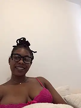 Snapshot of CurvyGoddessXxx chatting on October 5, 2:04 pm CurvyGoddessXxx online show from October 5, 2:04 pm