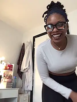 Snapshot of CurvyGoddessXxx chatting on October 25, 8:55 am CurvyGoddessXxx online show from October 25, 8:55 am