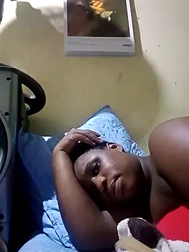 Snapshot of Phat_booty222 chatting on October 3, 8:17 pm Phat booty222 online show from October 3, 8:17 pm