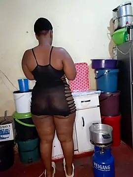 Snapshot of Phat_booty222 chatting on October 18, 1:23 pm Phat booty222 online show from October 18, 1:23 pm