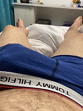 MilanYaman online show from October 4, 7:01 pm