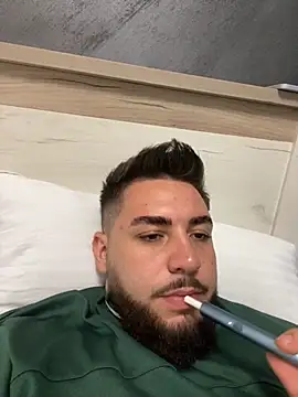 MilanYaman online show from October 8, 8:56 am