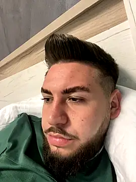 MilanYaman online show from October 10, 3:11 pm