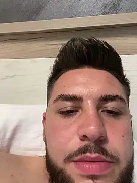 MilanYaman online show from October 11, 6:06 pm