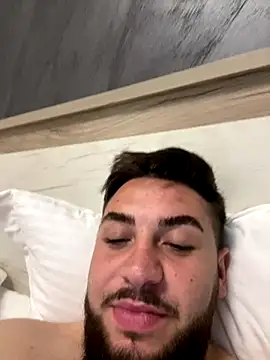 MilanYaman online show from October 12, 9:25 pm