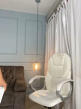 Rose monroee online show from February 5, 6:12 pm