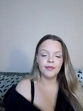 AuroraMaexox online show from October 5, 8:18 pm