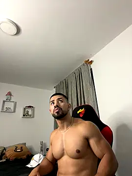 Ezzio Scolaro online show from November 4, 1:48 am