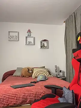 Ezzio Scolaro online show from November 7, 11:27 pm