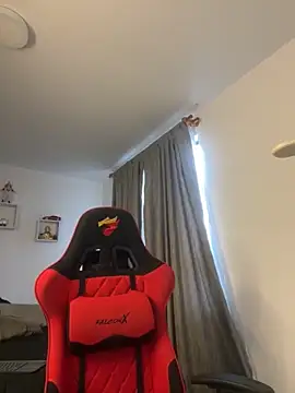 Ezzio Scolaro online show from February 26, 10:09 pm