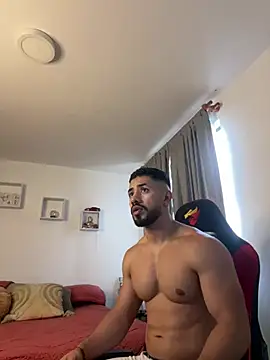 Ezzio Scolaro online show from March 27, 10:20 pm