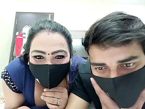 horny milf couple online show from November 14, 6:28 pm