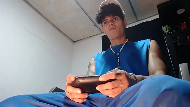 Snapshot of imsammytop chatting on January 14, 12:05 am imsammytop online show from January 14, 12:05 am